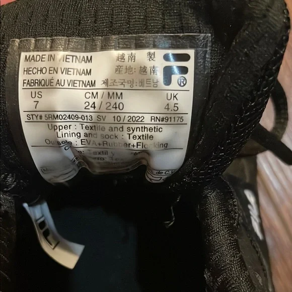 Fila Energized Women’s Black Sneakers - Picture 7 of 8